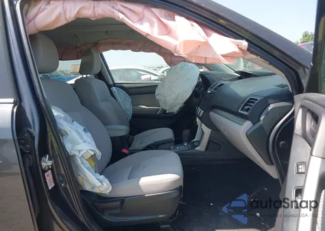 2018 Subaru Forester 2.5I Premium z USA, uszkodzony, nr VIN JF2SJAEC4JH542169